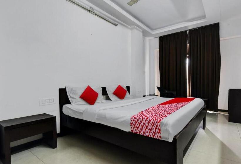 Трехместный Номер Классика, Real Residency