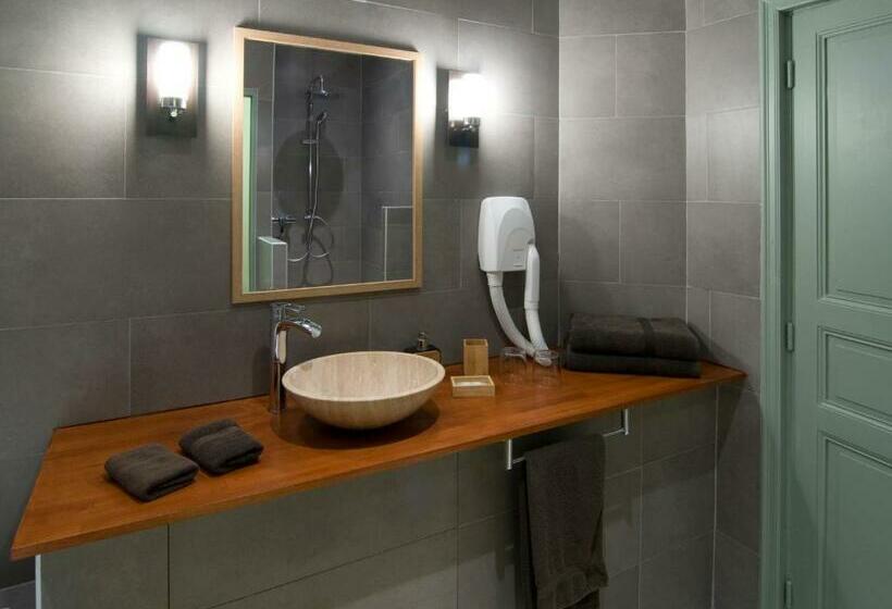 标准三人间, Apostrophe Chambres D Hôtes