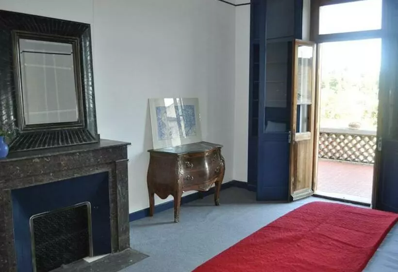 スタンダードトリプルルーム, Apostrophe Chambres D Hôtes