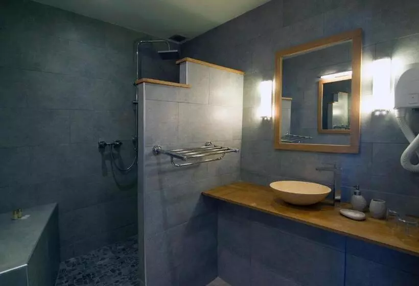 スーペリアトリプルルーム, Apostrophe Chambres D Hôtes