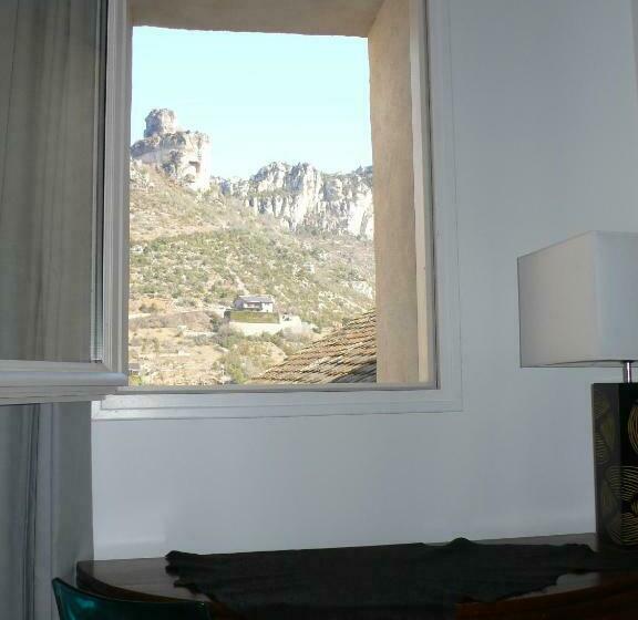 غرفة ديلوكس, Ermitage De Peyreleau