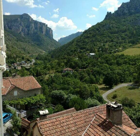 غرفة سوبيريور, Ermitage De Peyreleau