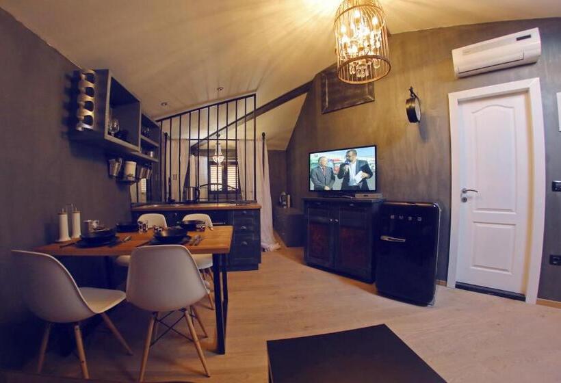 标准工作室, Central Apartments Integrated