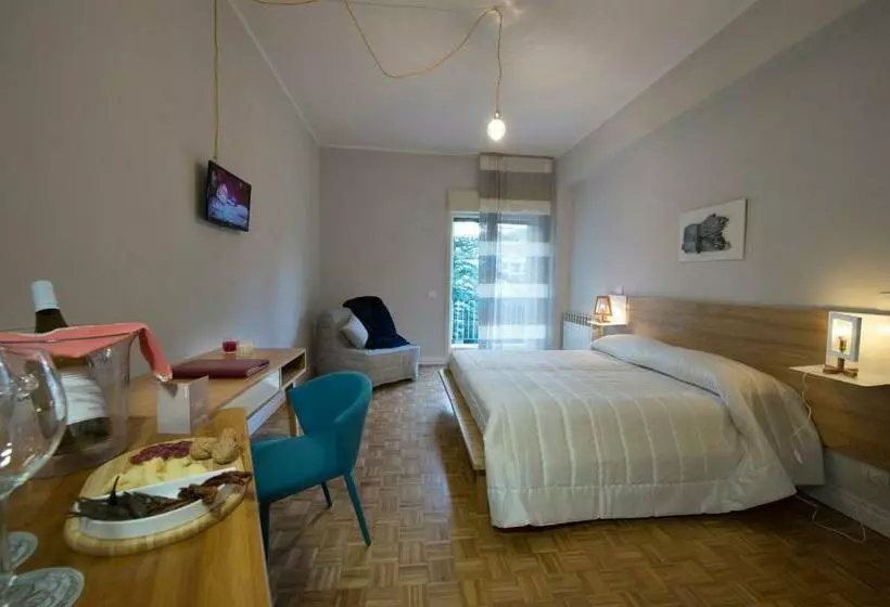 سوییت جونیور با بالکن, Ciauru Design B&b