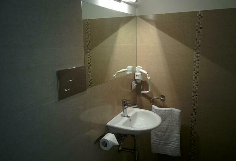 Quarto Estandar, Ciauru Design B&b