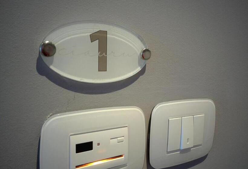 جناح جونيور مزوَّد بشرفة, Ciauru Design B&b