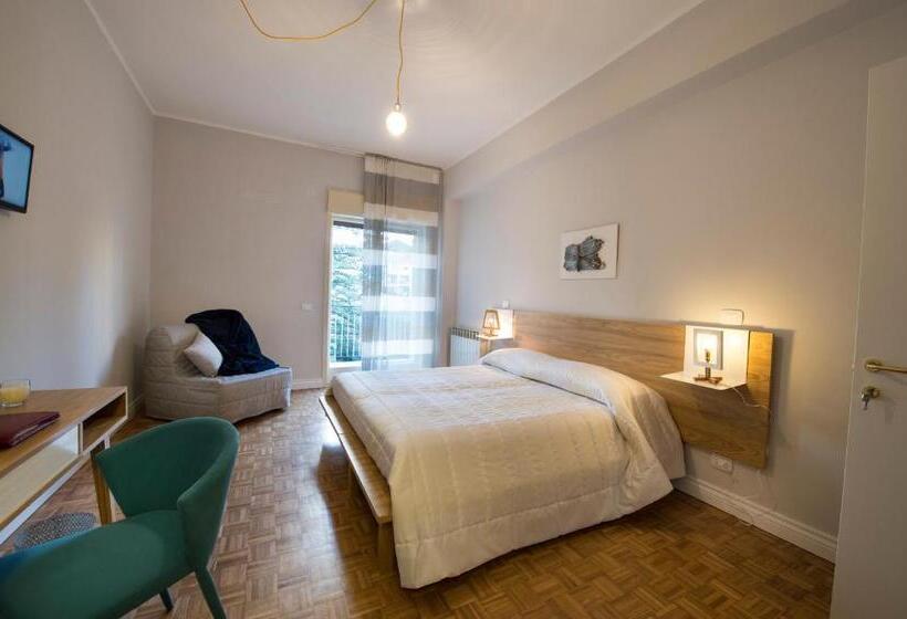 جناح جونيور مزوَّد بشرفة, Ciauru Design B&b