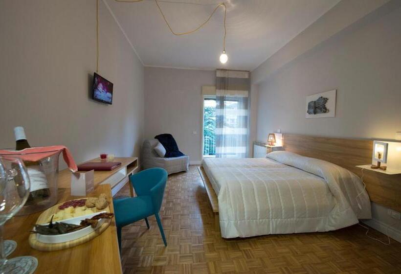 جناح جونيور مزوَّد بشرفة, Ciauru Design B&b