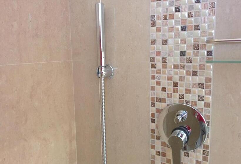 غرفة إقتصادية, Ciauru Design B&b