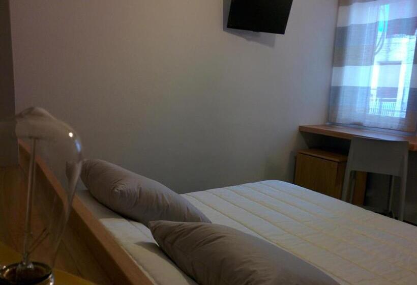 غرفة إقتصادية, Ciauru Design B&b