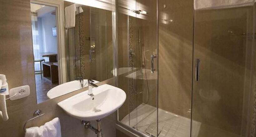 Quarto Estandar com Sacada, Ciauru Design B&b