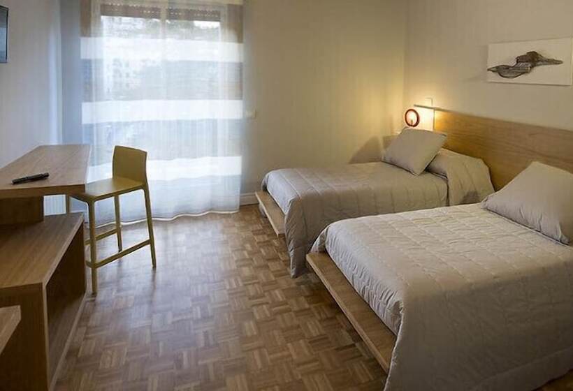 Quarto Estandar com Sacada, Ciauru Design B&b