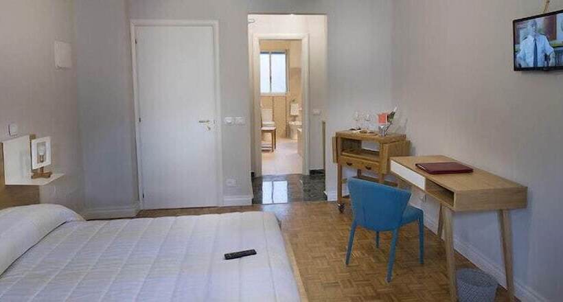 جناح جونيور مزوَّد بشرفة, Ciauru Design B&b