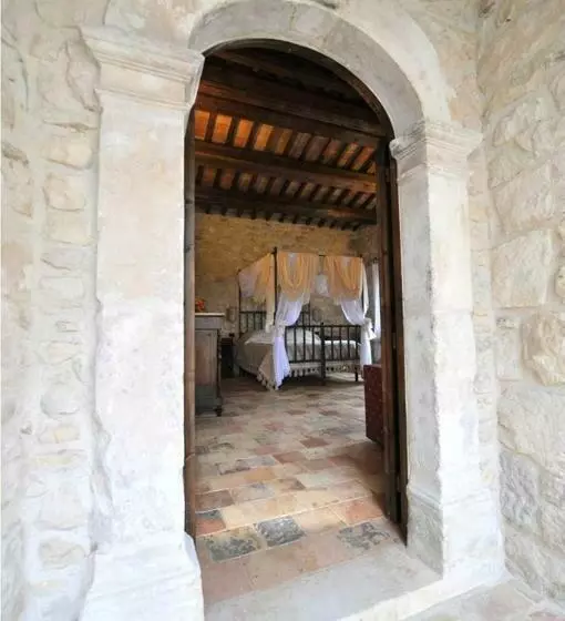 Sviitti, Agriturismo Borgo San Martino