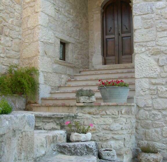 جناح, Agriturismo Borgo San Martino