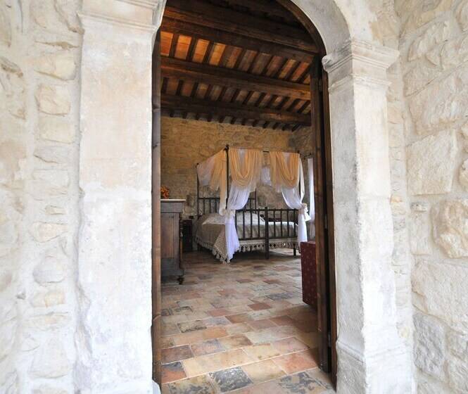 جناح, Agriturismo Borgo San Martino