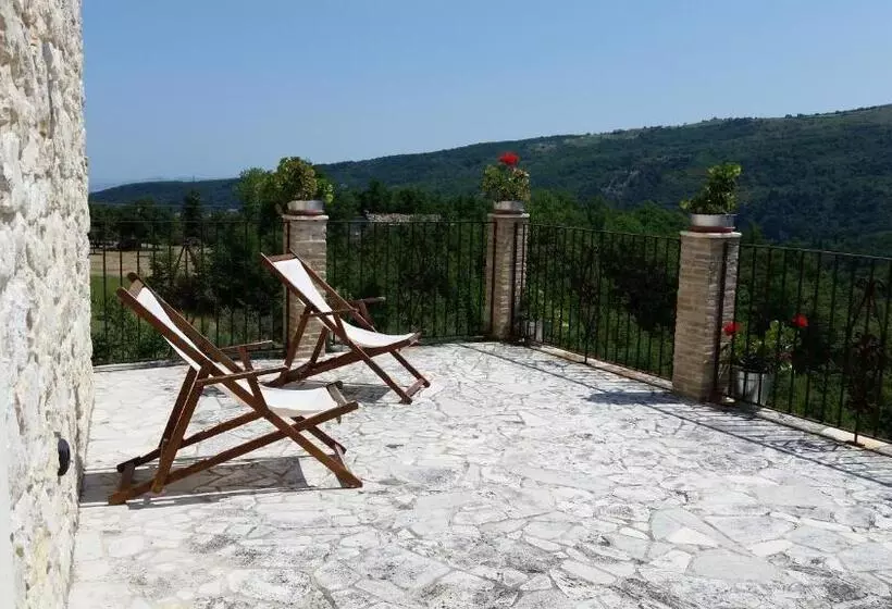 Sviitti, Agriturismo Borgo San Martino