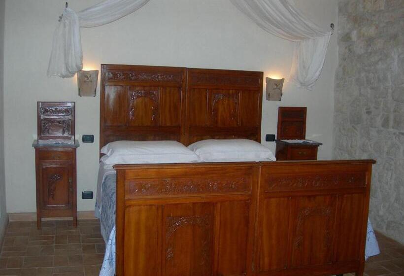 غرفة قياسية ثلاثية مزودة بشرفة, Agriturismo Borgo San Martino