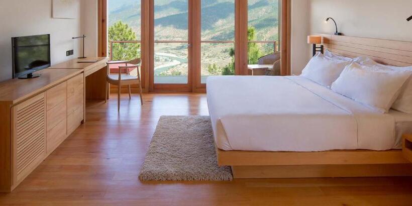 سوییت لوکس, Dhensa Resort