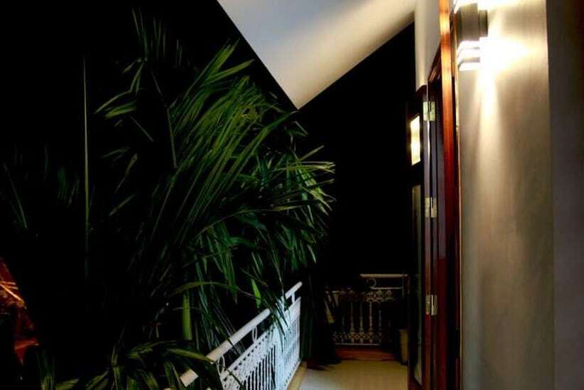 اتاق لوکس سه تخته, Hoi An Golden Horse Villa