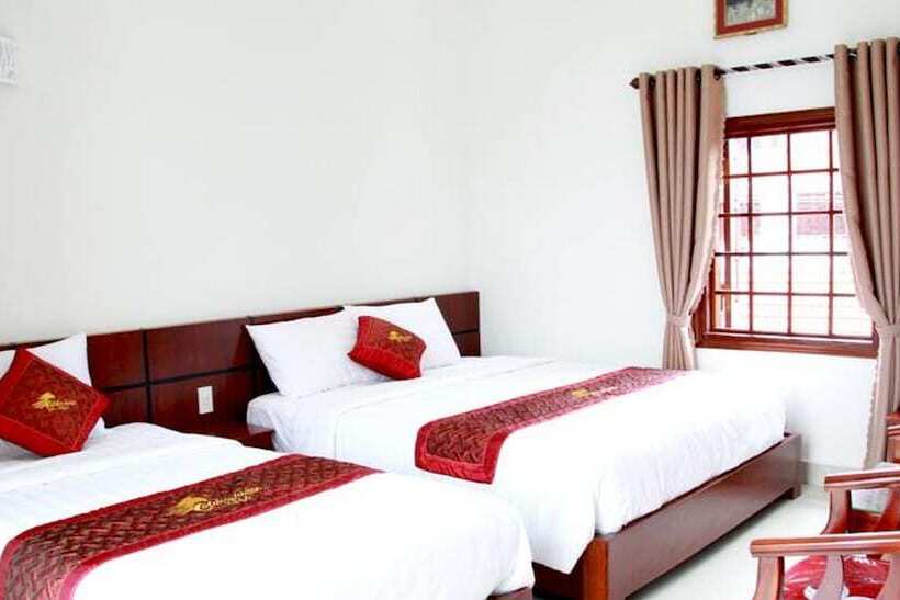 اتاق لوکس سه تخته, Hoi An Golden Horse Villa