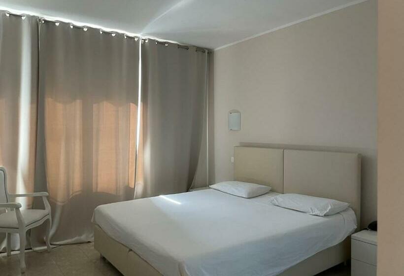 Номер Deluxe, Noventa