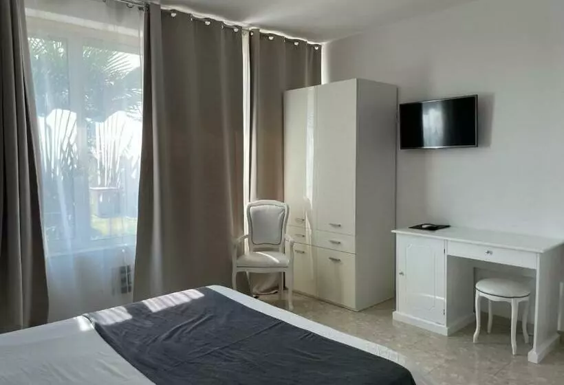 デラックスの４人部屋, Noventa