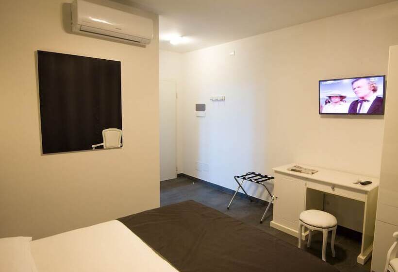 Номер Deluxe, Noventa