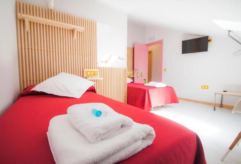 חדר סטנדרט לארבעה, Pension Restaurante Casa Camiño