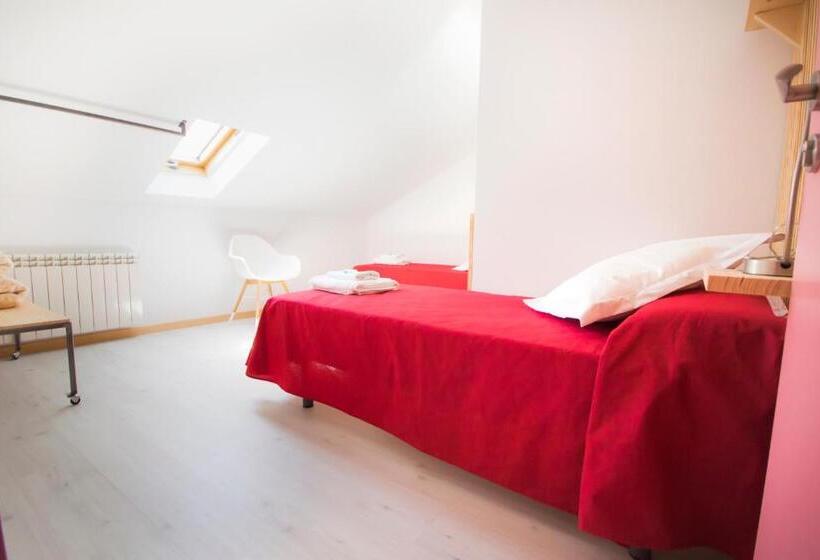 חדר סטנדרט לארבעה, Pension Restaurante Casa Camiño