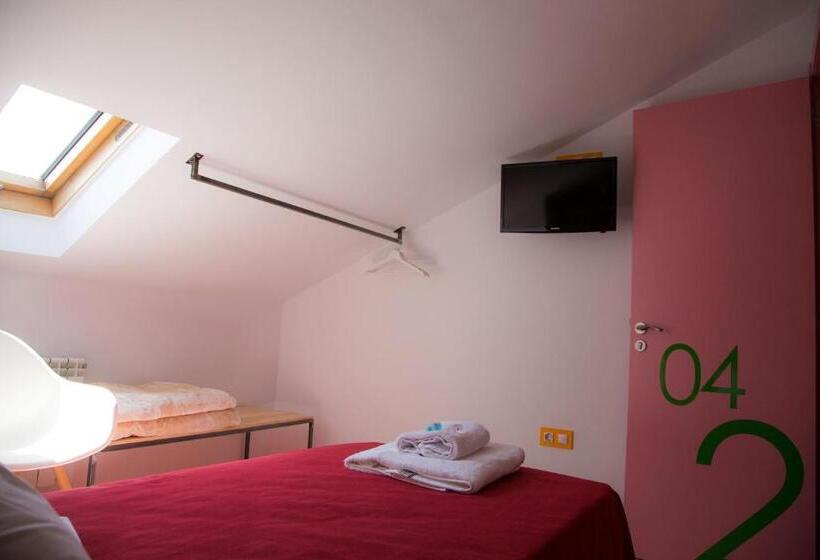 חדר סטנדרט לארבעה, Pension Restaurante Casa Camiño