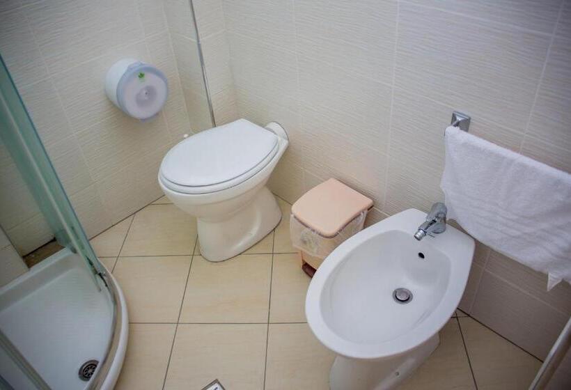 חדר סטנדרט לארבעה, נוף לים, Royal