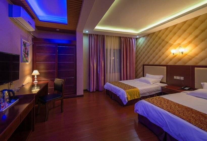 اتاق لوکس, Warm Harbor