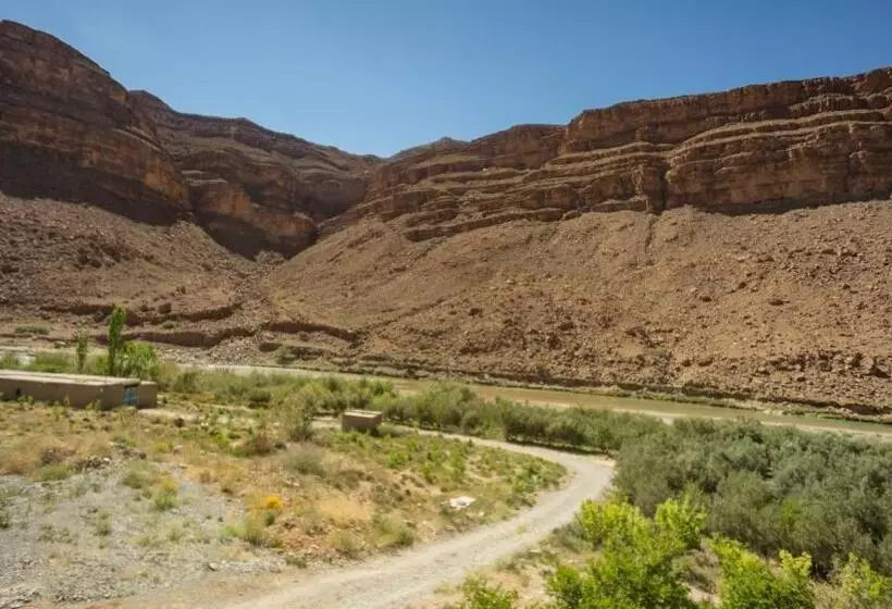 اتاق استاندارد سه نفره, Kasbah Hotel Camping Jurassique