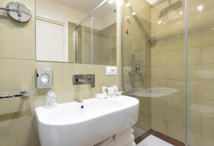 اتاق لوکس با چشم‌انداز, Castello Guest House Milano