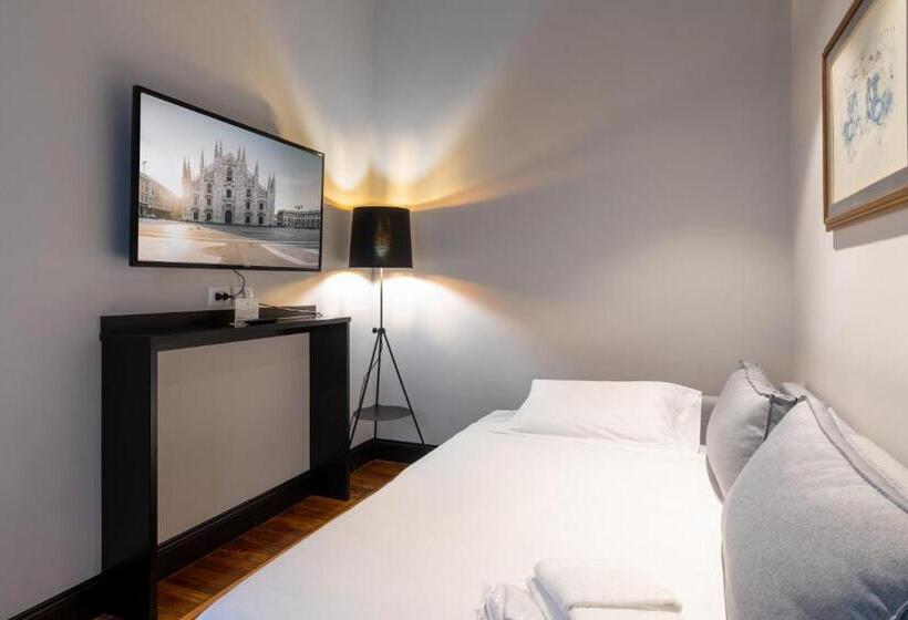 سوییت, Castello Guest House Milano