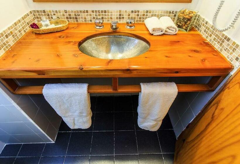 스탠다드 룸, Faraway