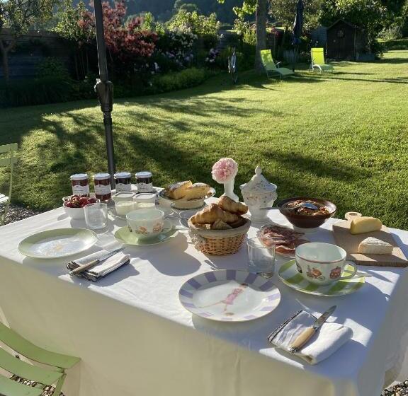 Номер Стандарт Вид на Сад, La Maison D Aline   Honfleur   Maison D Hôte De Charme A La Normande