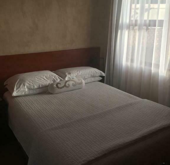 Номер Стандарт Индивидуальный, A La Martha S Airport Guest House
