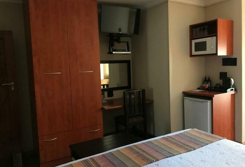 Номер Стандарт, A La Martha S Airport Guest House