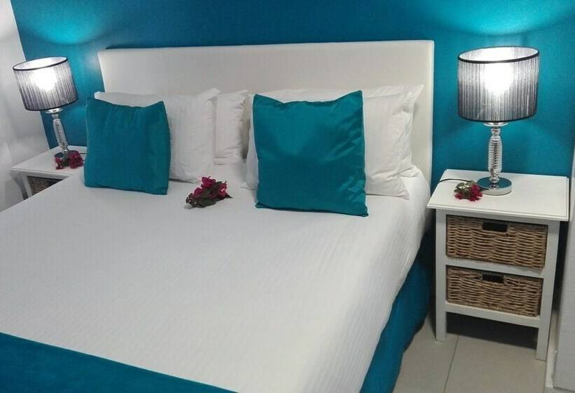 Семейный Номер, Saldanha Bay Lodge