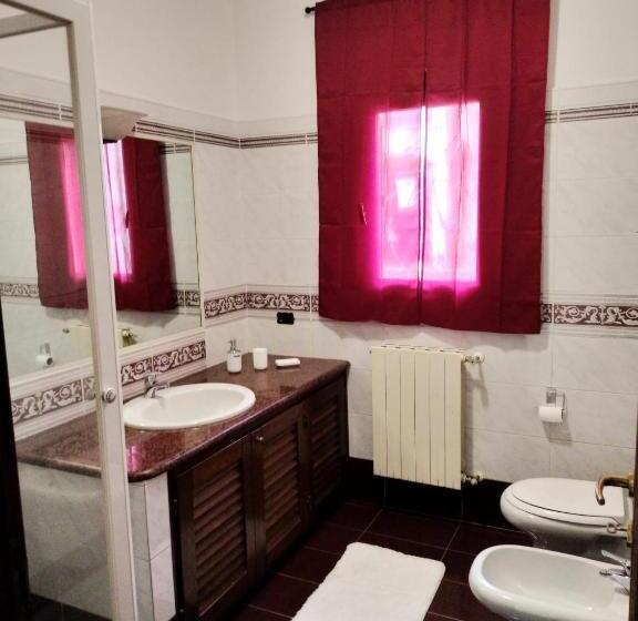 آپارتمان سوپریور 1 خوابه, Bandi House