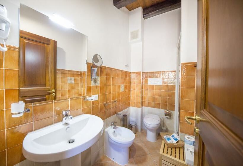 带阳台的三人标准间, Cefalu In Blu