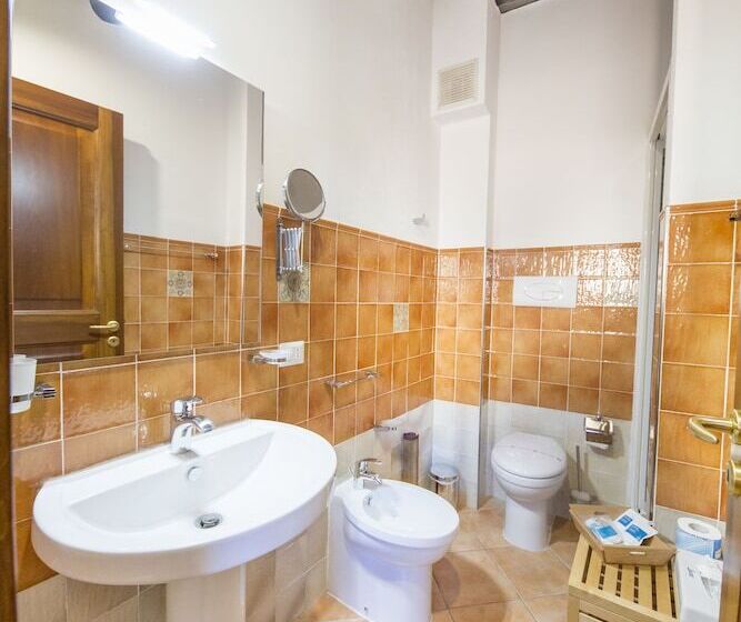 带阳台的三人标准间, Cefalu In Blu