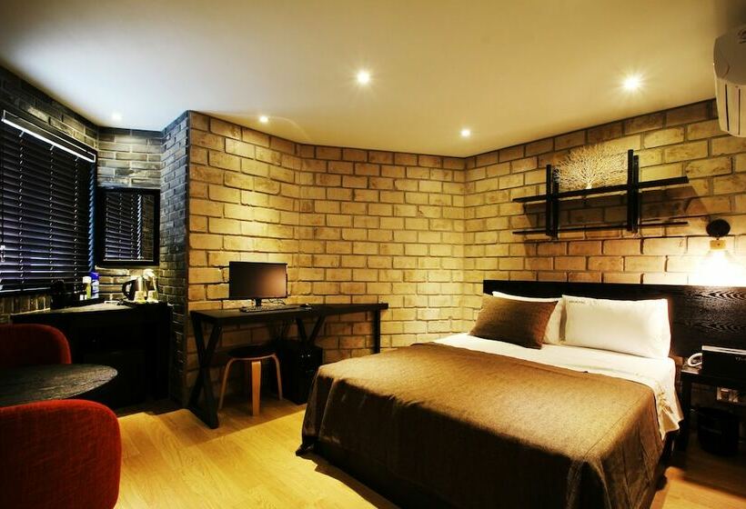 스탠다드 룸, 17th