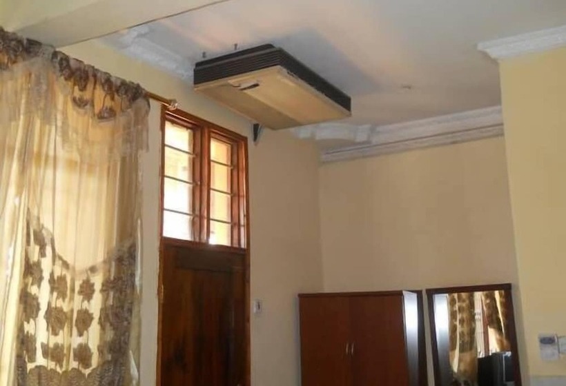 سوییت لوکس, Cross Way Executive Hotel Cwe