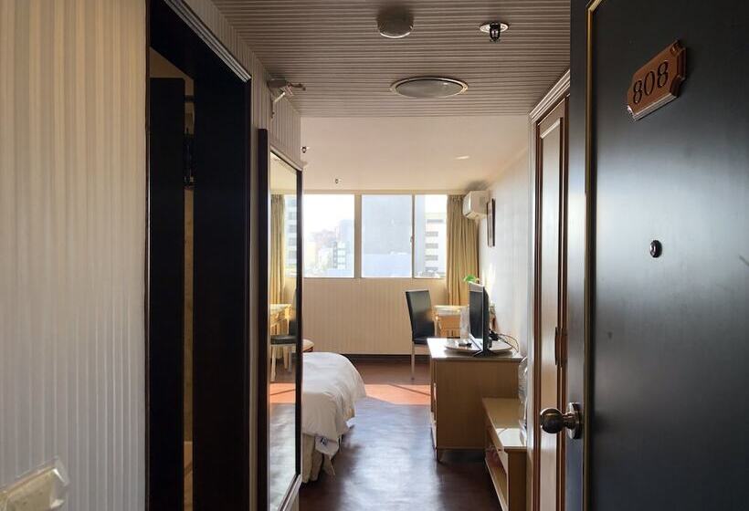 اتاق کلاس بیزنس, Hermes