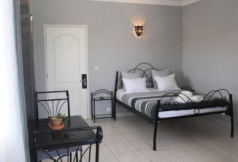 اتاق استاندارد, K.méléon Hôtel