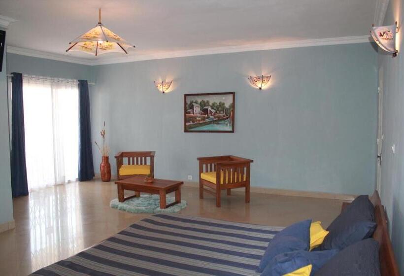 اتاق استاندارد با بالکن, K.méléon Hôtel