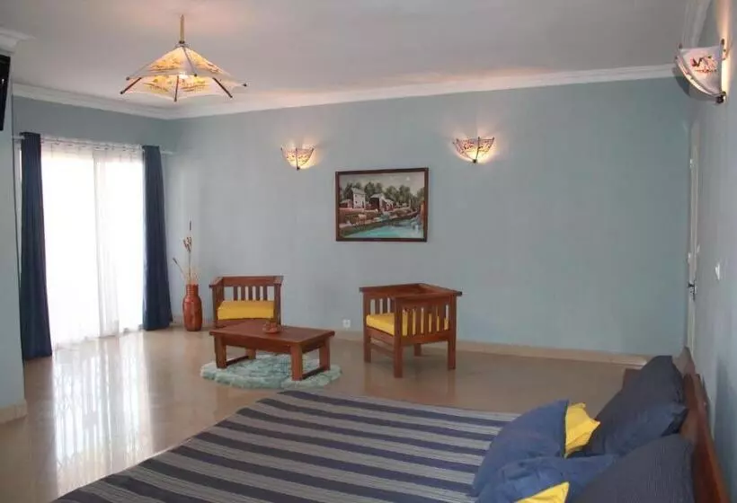 اتاق استاندارد با بالکن, K.méléon Hôtel
